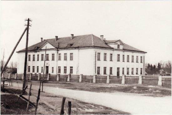 Šilalės gimnazija prieš II pasaulinį karą.